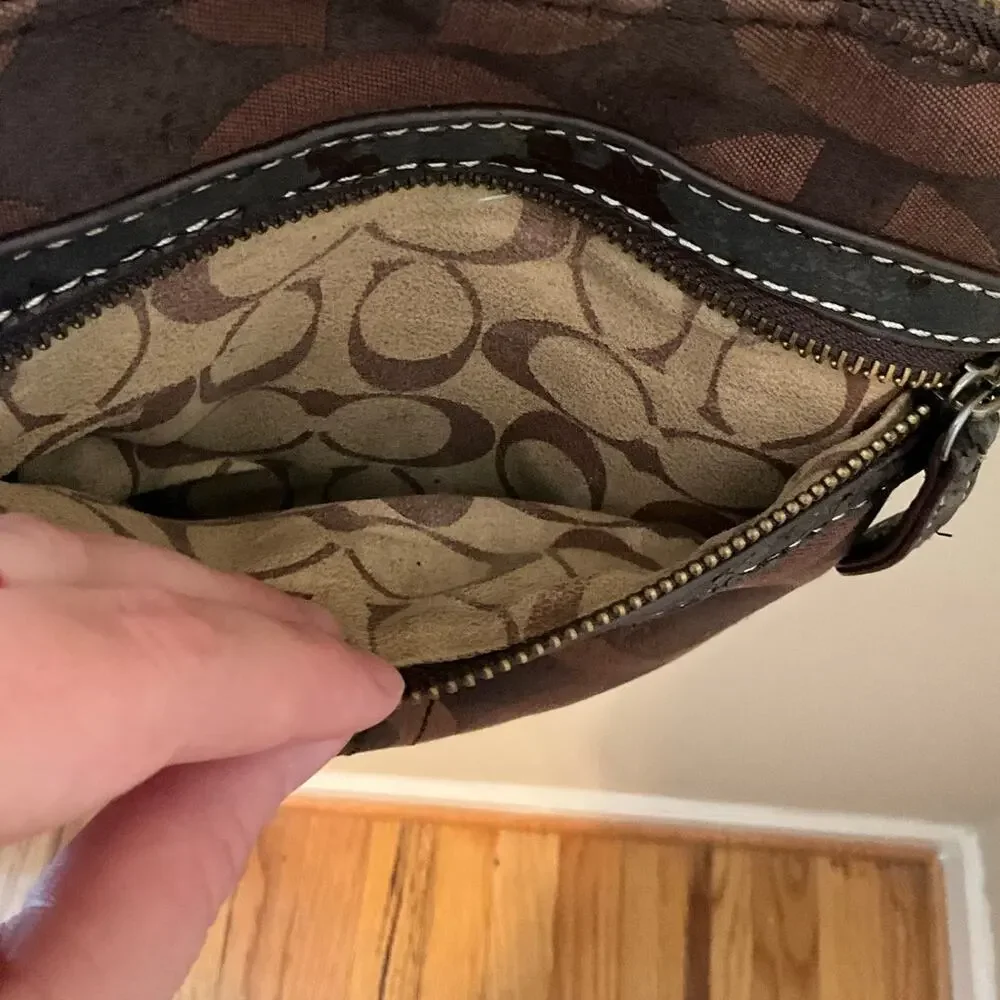 Coach Purse Brown Coach Leatherware Crossbody Bag - Picture 5 of 8